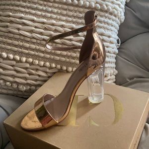 Gold /clear heel